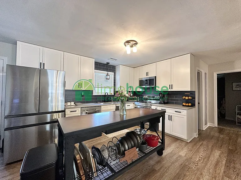 1112 Seabright Ct — Photo 8