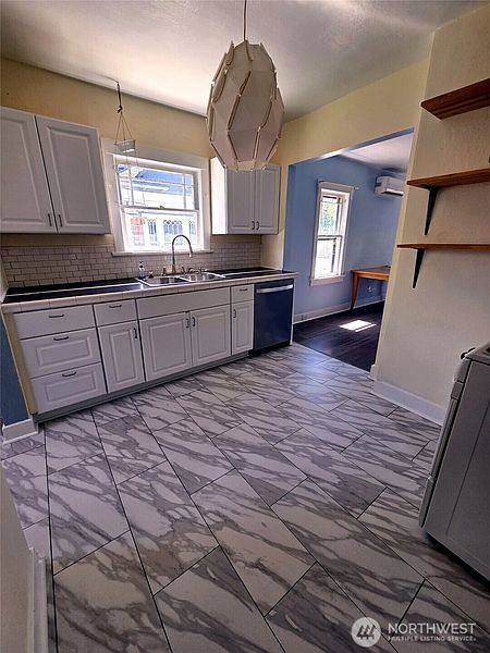 5th image of 619 King Street