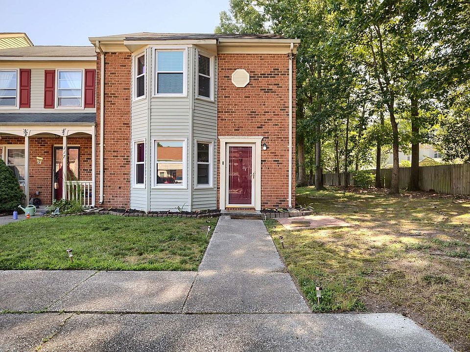 1st image of 119 Barfleur Pl