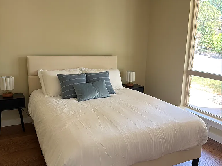 2504 Deerfoot Trl — Photo 34