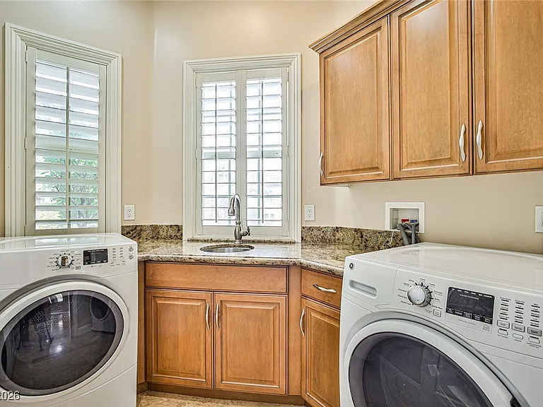 768 Tozzetti Ln — Photo 45