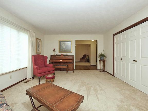 4th image of 6872 Oak Highlands Dr