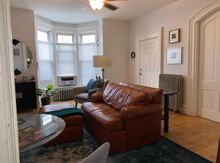 312 Hendee St, Elgin, IL 60123