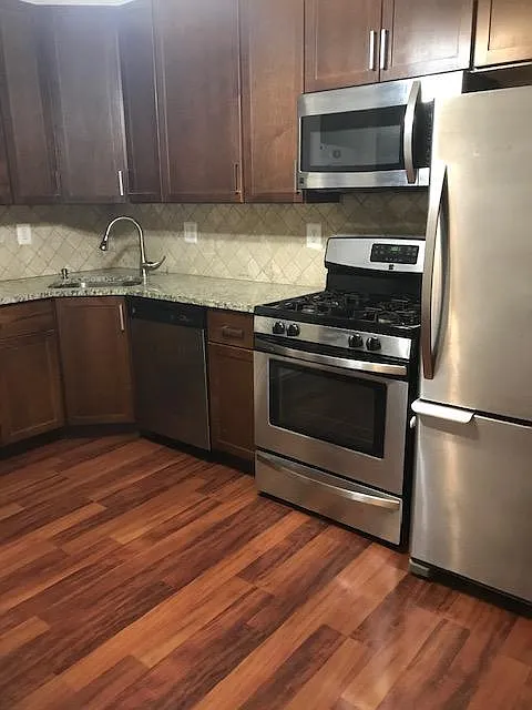 209 E Preston Street — Photo 2