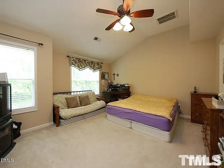 204 Beringer Pl — Photo 6