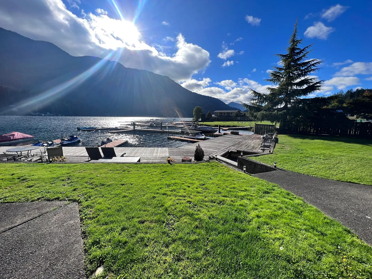 2 bed, 1.5 bath, 1009 sqft, $2,200 — Photo 3