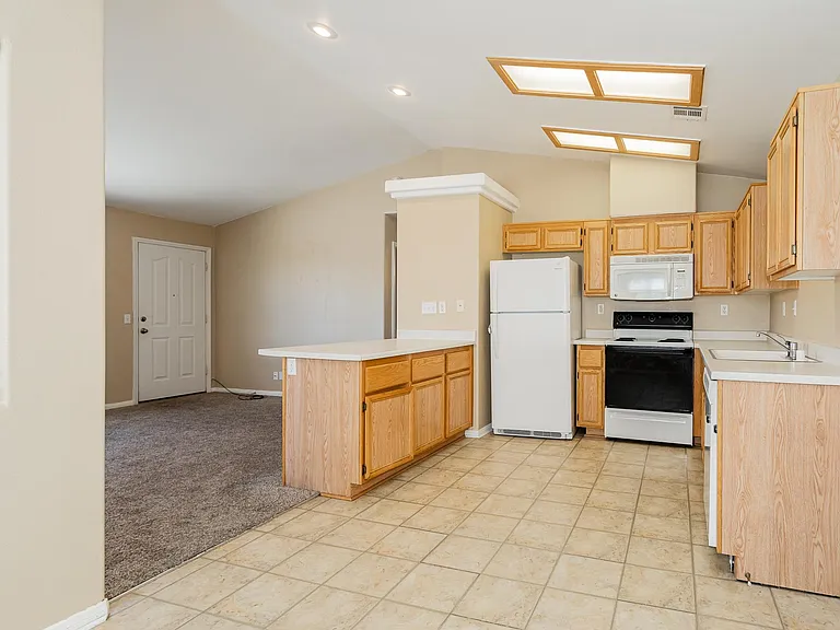 1822 Big Horn St — Photo 11