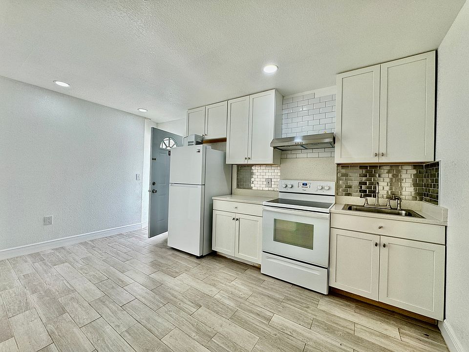 1st image of 10953 Lanesboro Ct