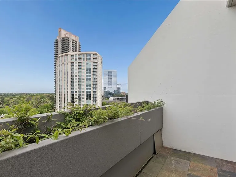 700 Park Regency Pl NE #2002 — Photo 24