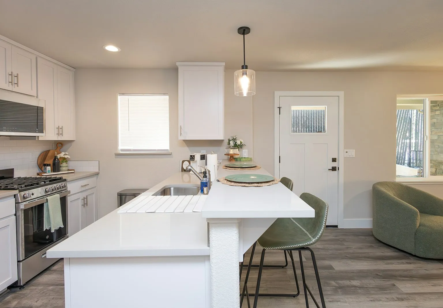 2710 Commons Pl, Unit 1 — Photo 3