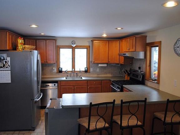 Fully Remodeled Kitchen