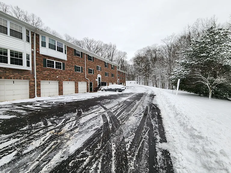 6960 Carriage Hill Dr #102 — Photo 23