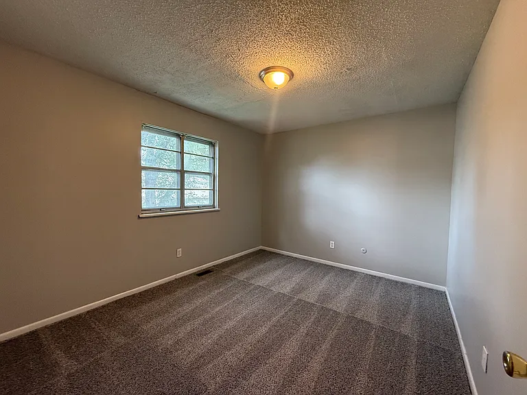 103 Pine Haven Ct — Photo 6