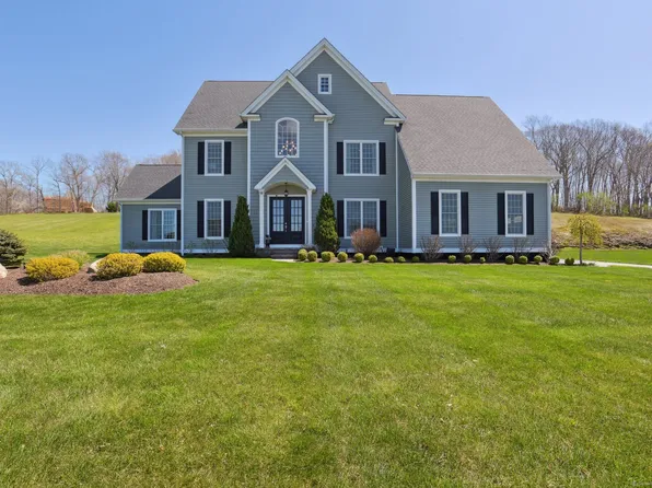 16 Peach Lane, East Lyme, CT 06333