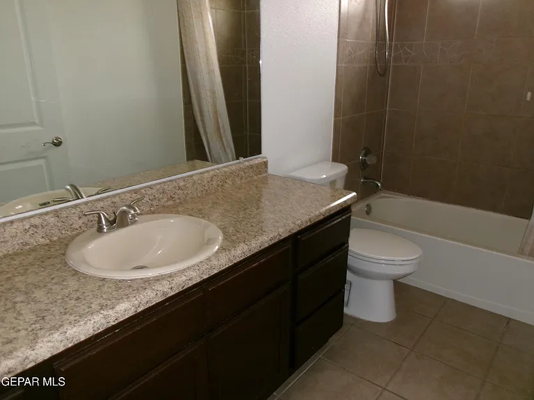 4704 Pistolero Ln #A — Photo 11