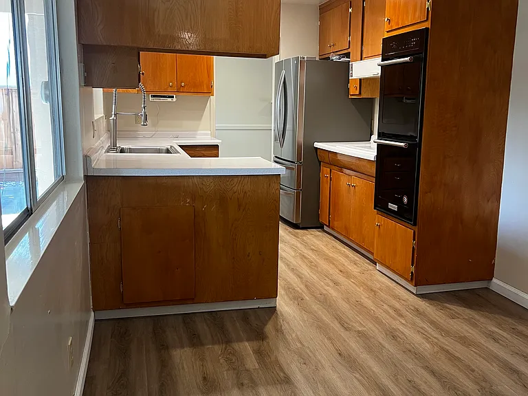 1462 Lillian St — Photo 28