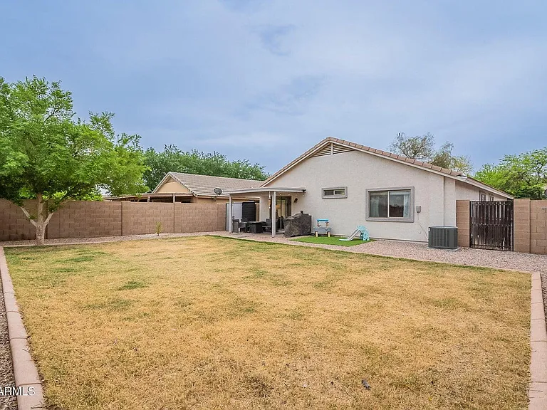 2574 W Sawtooth Way — Photo 8