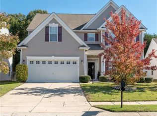 15511 Lakepoint Forest Dr, Charlotte, NC 28278