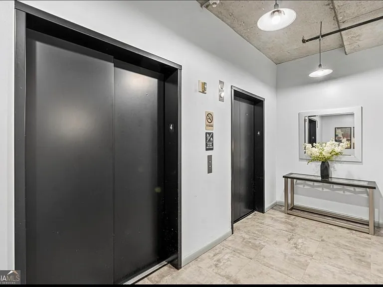 115 W Peachtree Pl NW #413 — Photo 18