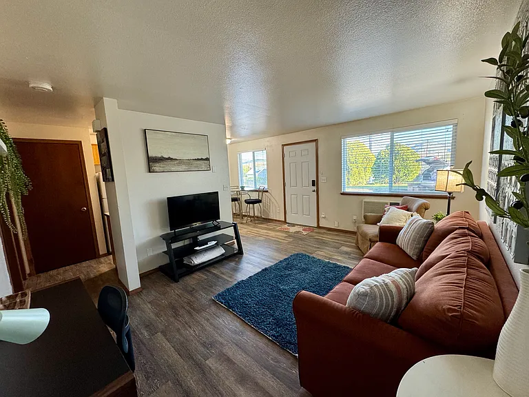 116 E Dewberry Ave #1 — Photo 4