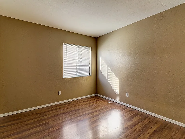 12060 W Dahlia Dr — Photo 6