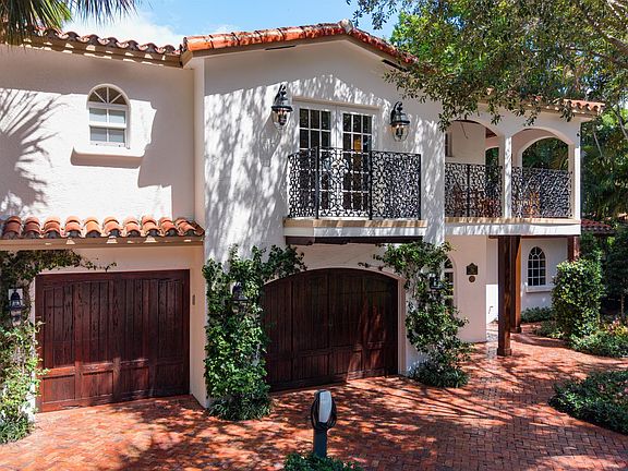 5th image of 755 Aurelia Street