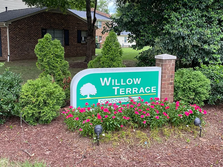 1002 Willow Dr #1 — Photo 15