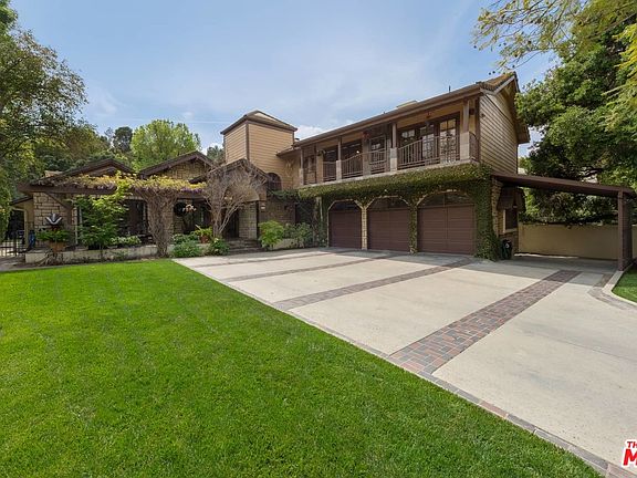 2nd image of 15952 Valley Vista Blvd