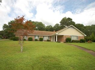 1720 Timberly Rd E, Mobile, AL 36609