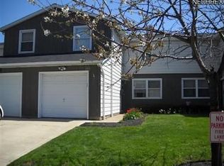 6803 Kirkwood Dr UNIT 11-10, Mentor, OH 44060