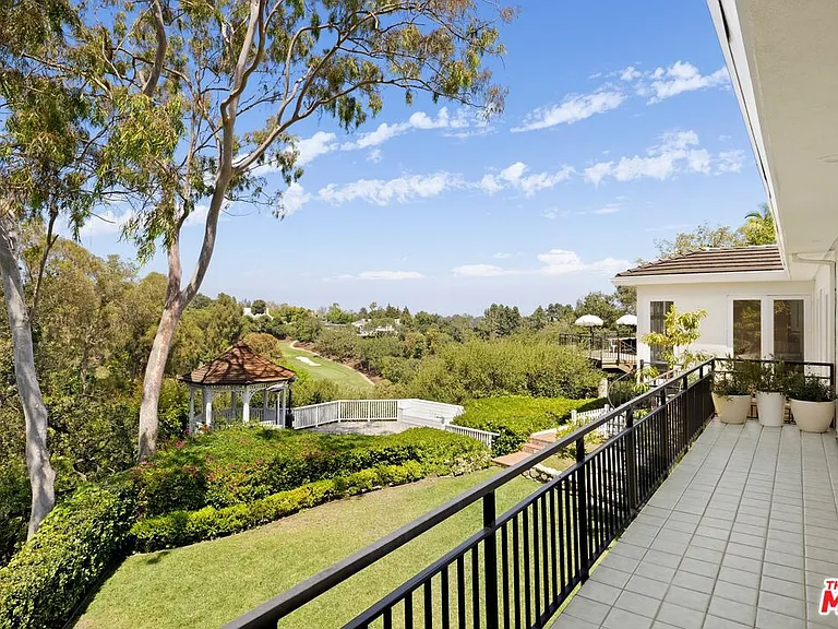 282 Bentley Cir — Photo 13