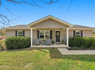135 Raccoon Valley Rd, Maynardville, TN 37807
