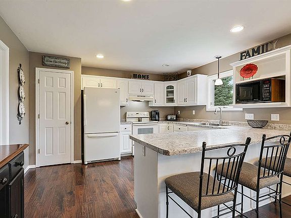 5th image of 2109 Cumberland Dr