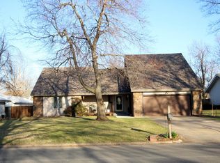 5510 S Roanoke Ave, Springfield, MO 65810