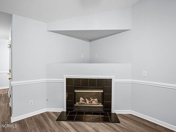4th image of 2217 Locksley Woods Drive #G