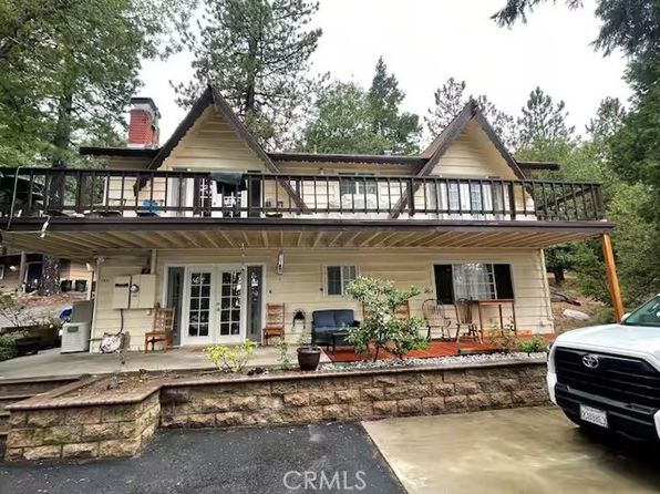 180 Weisshorn Dr, Crestline, CA 92325