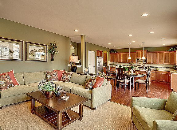 3rd image of 18505 19th Avenue Ct E