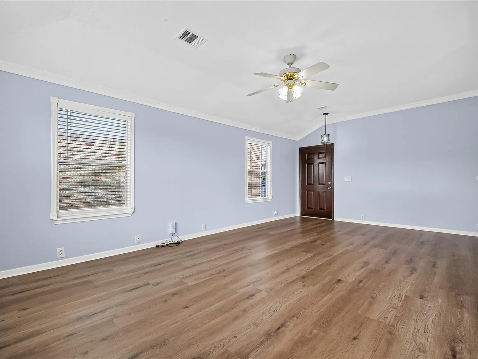 3 bed, 2.0 bath, 1236 sqft, $1,950 — Photo 4