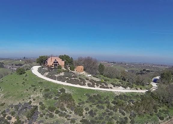 2nd image of 2395 Nacimiento Lake Dr