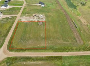 700 83rd St NE, Minot, ND 58703