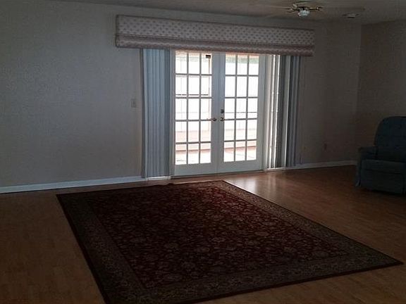 3rd image of 2503 E Timberlane Dr