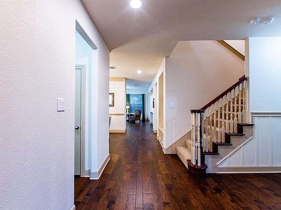 2nd image of 15098 Blakehill Dr