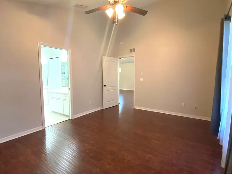 8 Lake Walden Trl — Photo 10