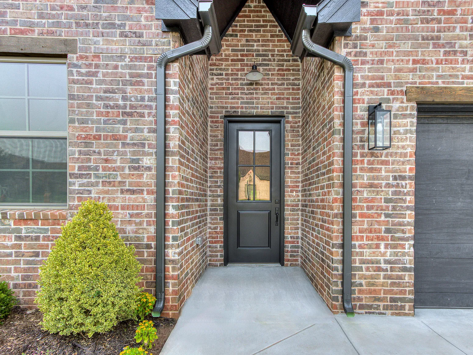 4 bed, 2166 sqft, $3,250 — Photo 4