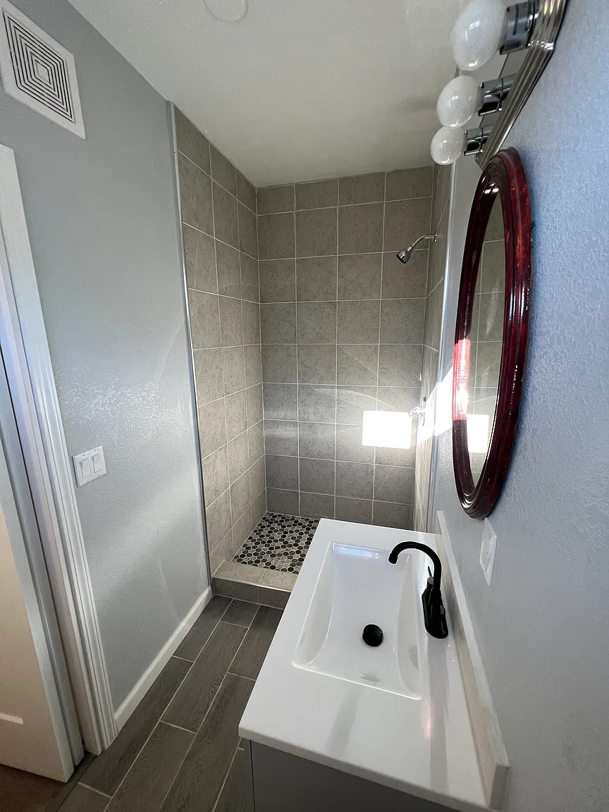 638 Vanessa Dr photo 1