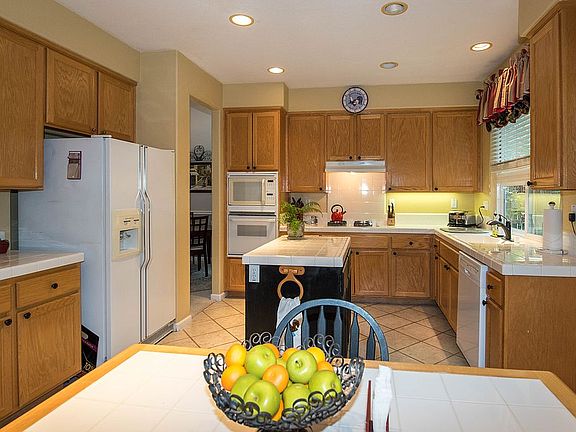 5th image of 3278 Europa St