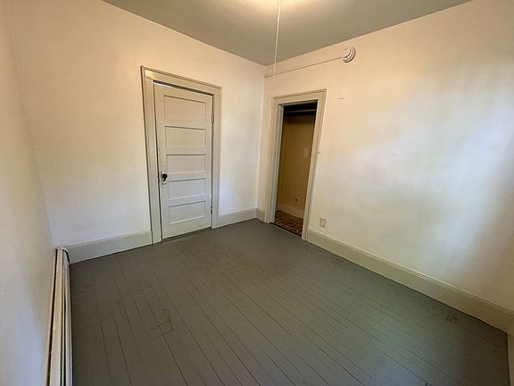 5th image of 19 Lilac Ln #3