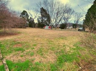 1070 SE Cemetery Rd, Spring City, TN 37381