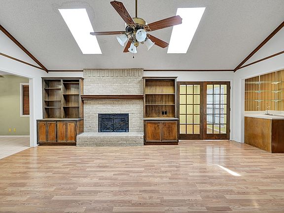 5th image of 4100 Crestridge Dr