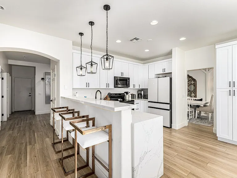 2707 W Lamar Rd — Photo 10